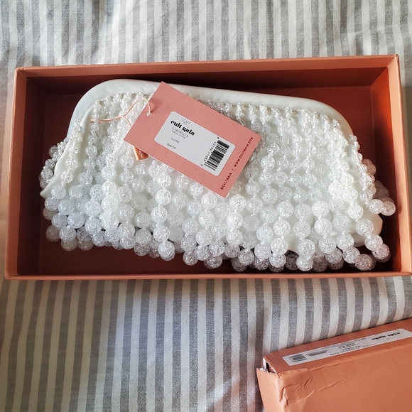 Cult Gaia Nia Clutch in Clear Bead - Picture 5 of 7